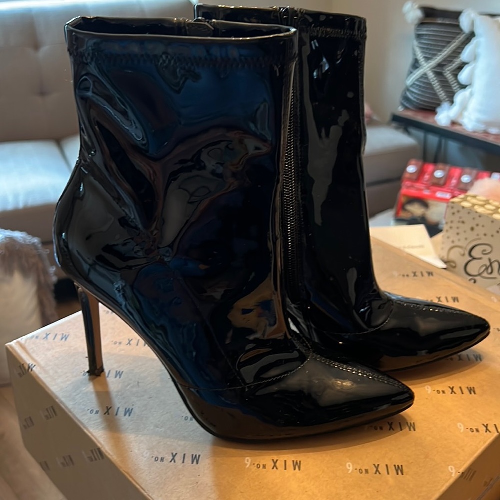 Patent Stretch Bootie!